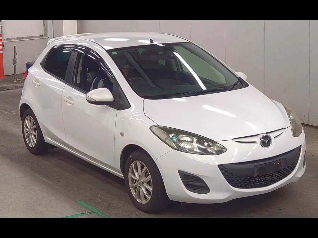 MAZDA DEMIO 5D 13-SKYACTIV