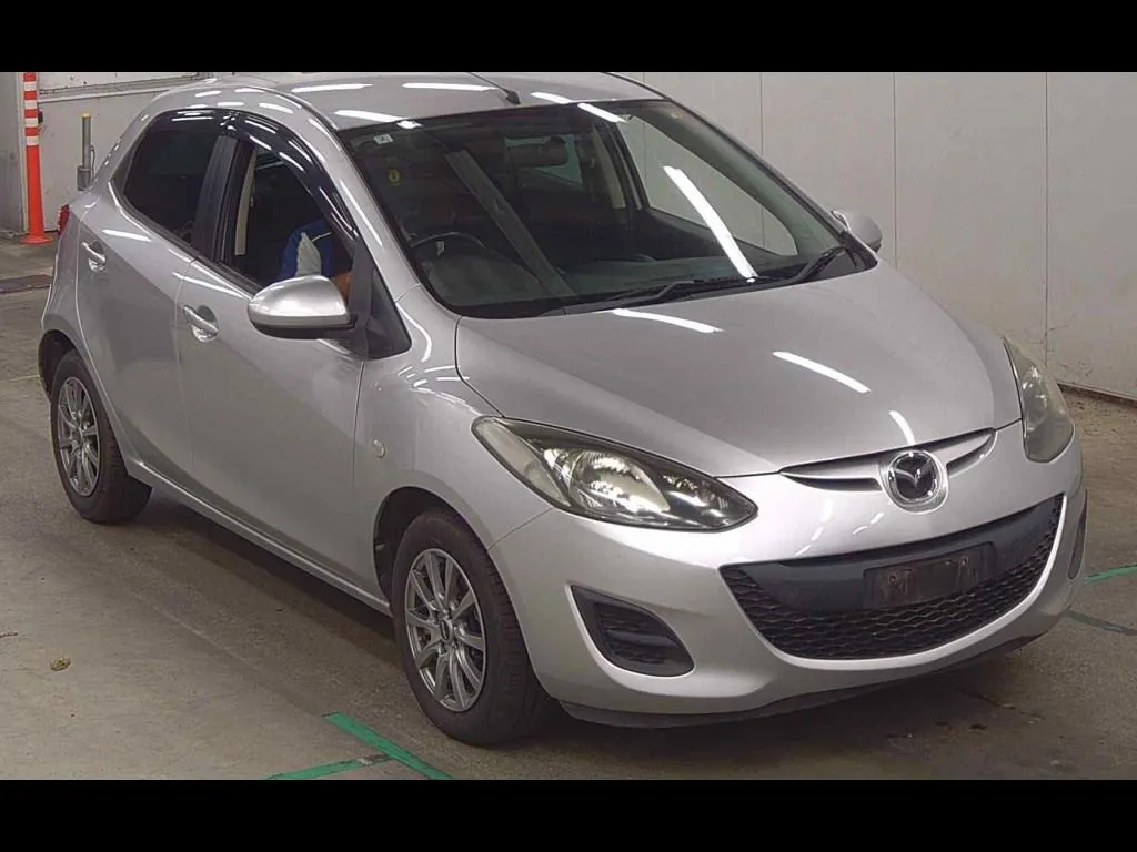 MAZDA DEMIO 5D 13C