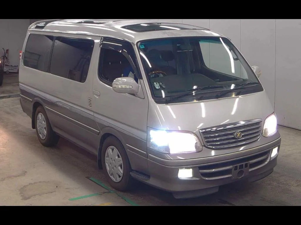 TOYOTA HIACE WAGON 4D