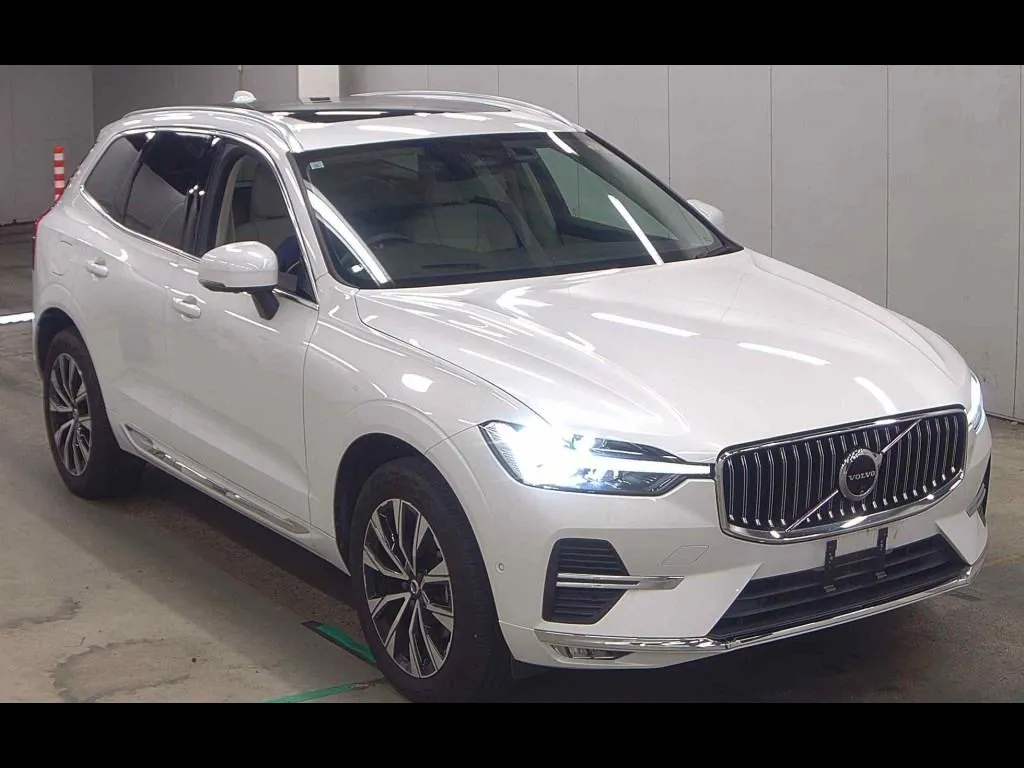 VOLVO XC60 4WD ULTIMATE B5 AWD