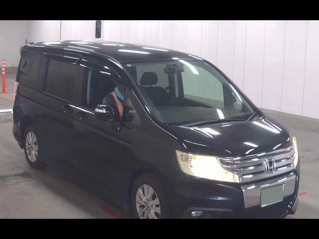 HONDA STEPWAGON SPADA S