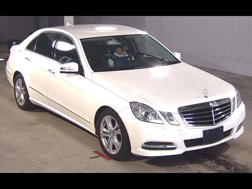 MERCEDES BENZ E-CLASS 4D E350 AVANTGARDE