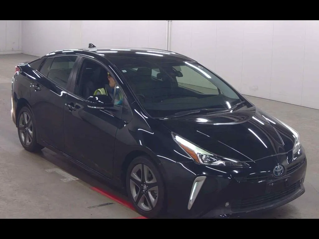 TOYOTA PRIUS 5D 4WD S TOURING SELECTION