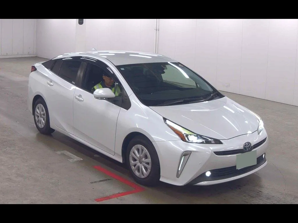 TOYOTA PRIUS 5D S SAFETY PLUS Ⅱ