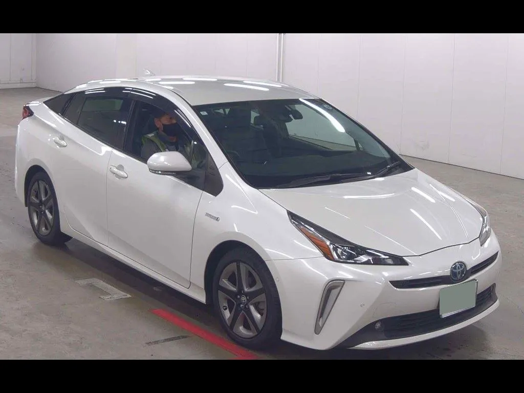 TOYOTA PRIUS 5D A PREMIUM TOURING SELECTION