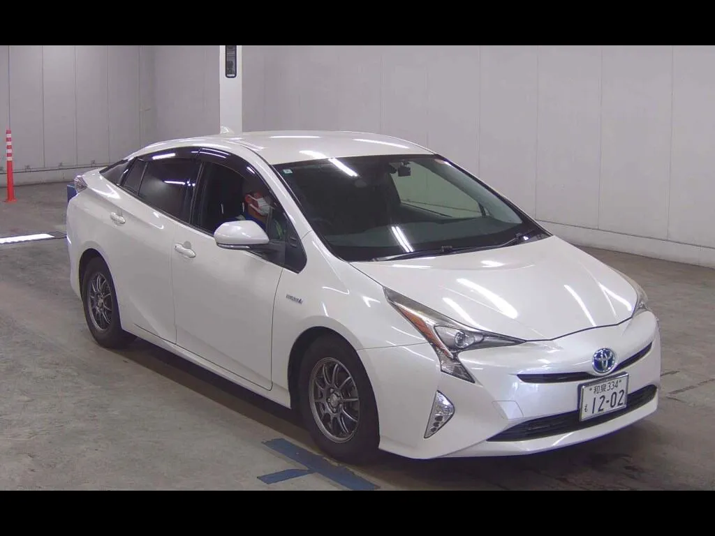 TOYOTA PRIUS 5D S