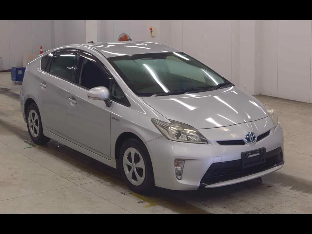 TOYOTA PRIUS 5D S