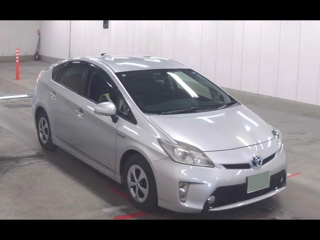 TOYOTA PRIUS 5D S