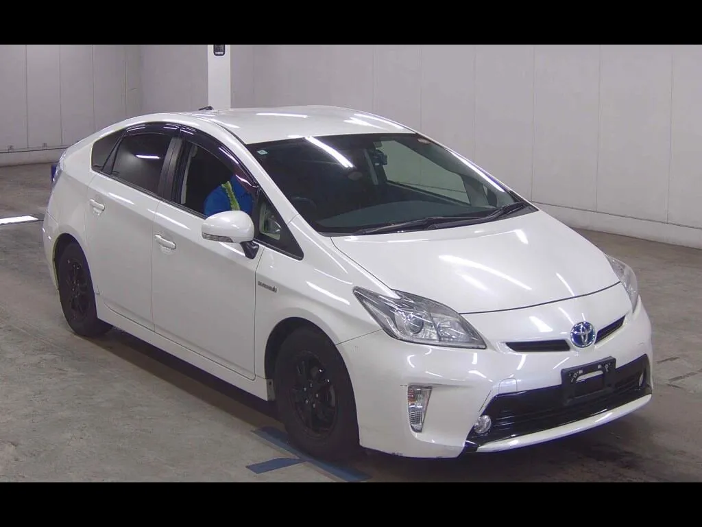 TOYOTA PRIUS 5D S