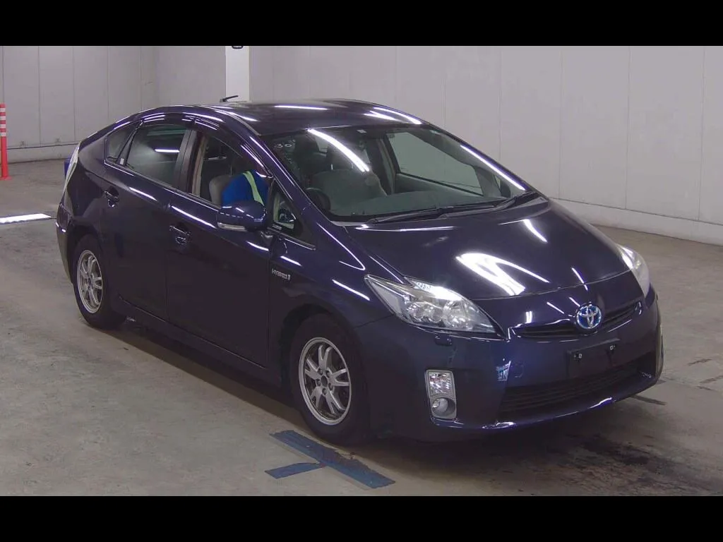 TOYOTA PRIUS 5D S LED EDITION