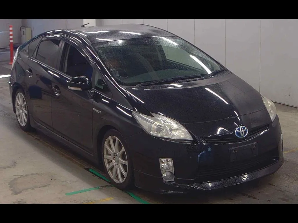 TOYOTA PRIUS 5D S