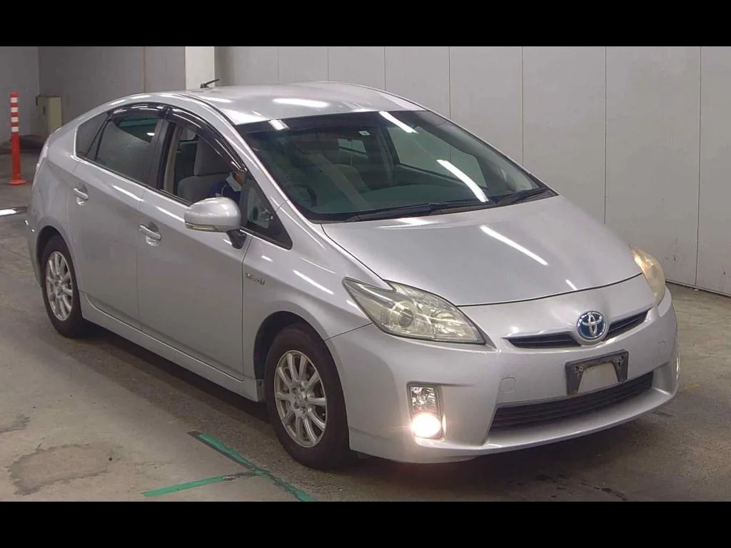 TOYOTA PRIUS 5D S