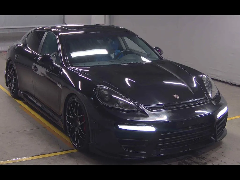 PORSCHE PANAMERA 5D BASE GRADE