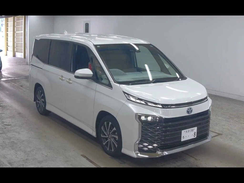 TOYOTA VOXY HYBRID S-Z