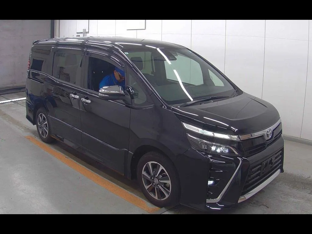 TOYOTA VOXY ZS KIRAMEKI Ⅲ