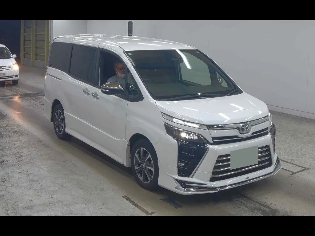 TOYOTA VOXY ZS KIRAMEKI Ⅲ