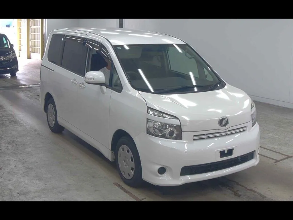 TOYOTA VOXY X L EDITION
