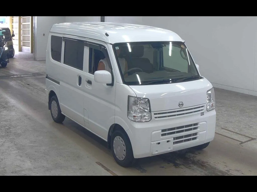 NISSAN NV100CLIPPER VAN 4WD GX