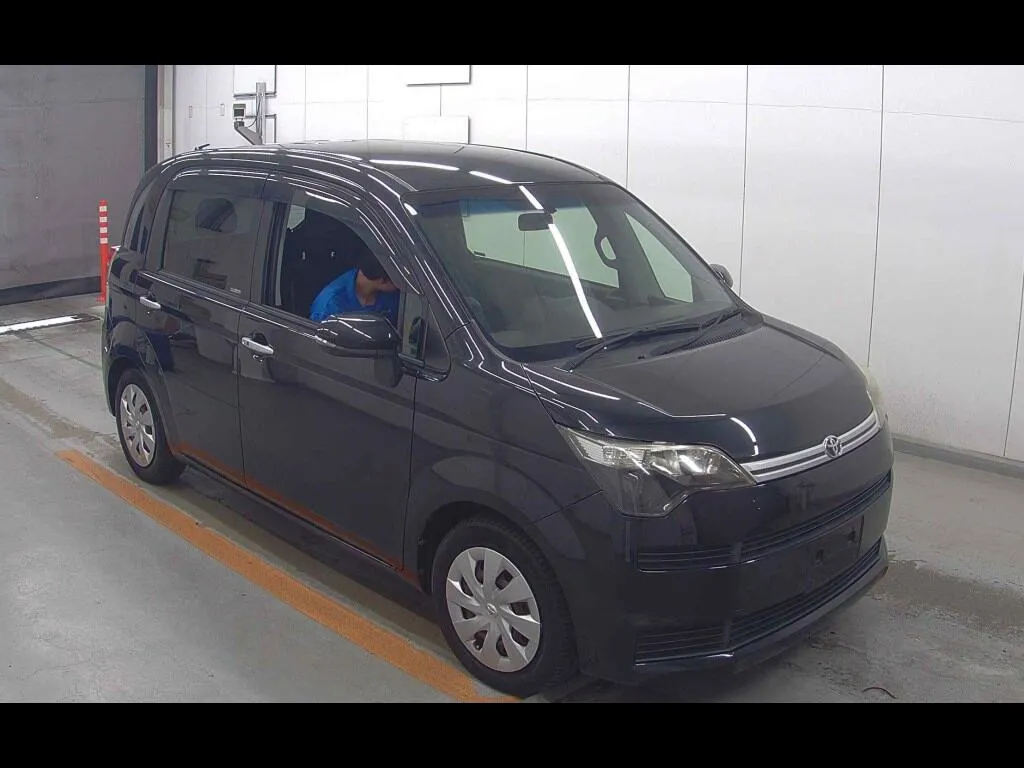 TOYOTA SPADE F