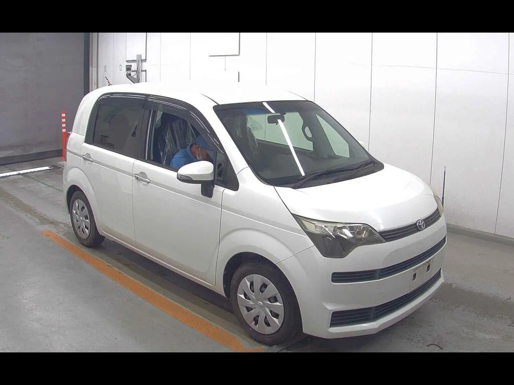 TOYOTA SPADE F