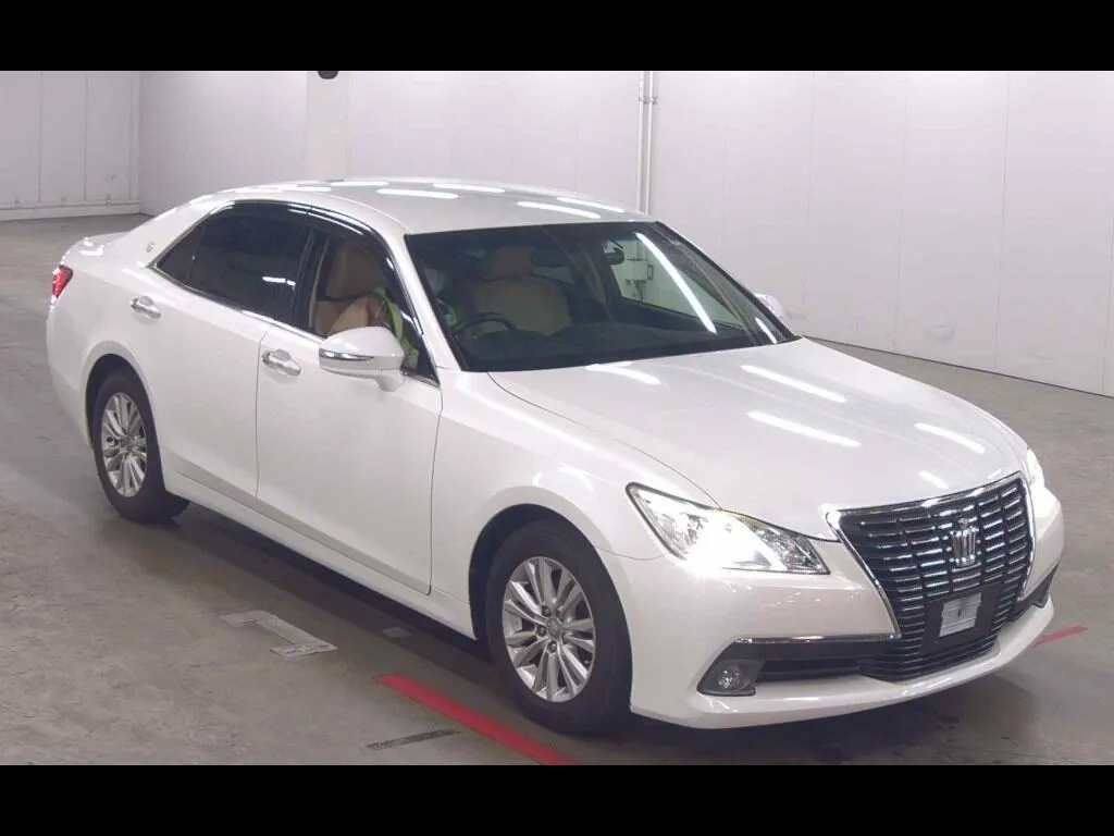 TOYOTA CROWN 4D ROYAL SALOON