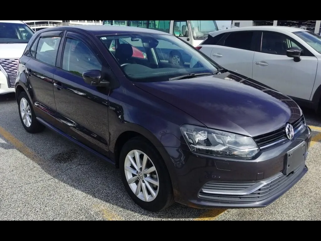 VOLKSWAGEN POLO 5D LOUNGE