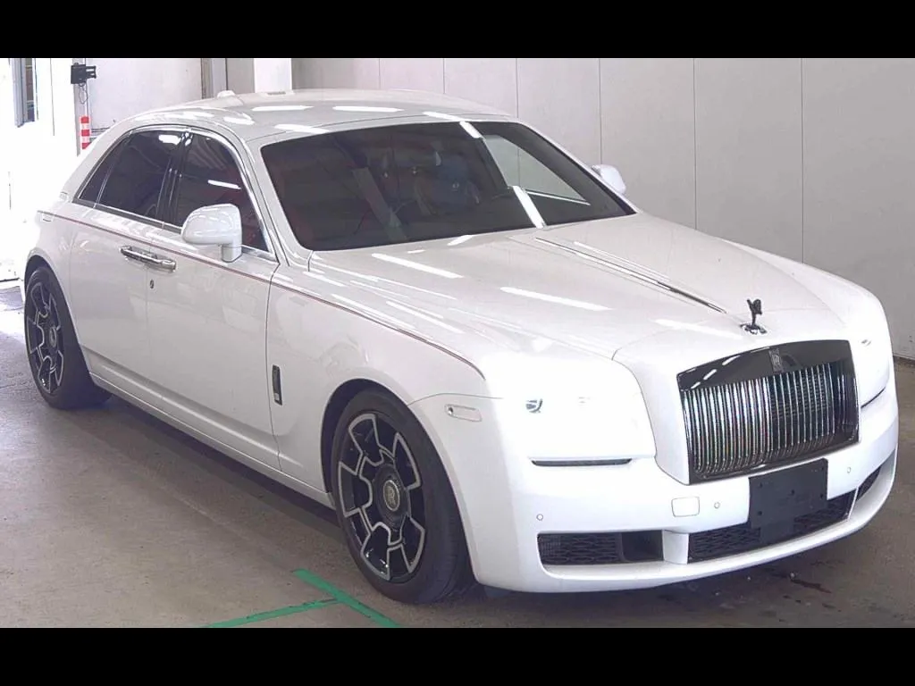 ROLLS-ROYCE GHOST BLACK BADGE