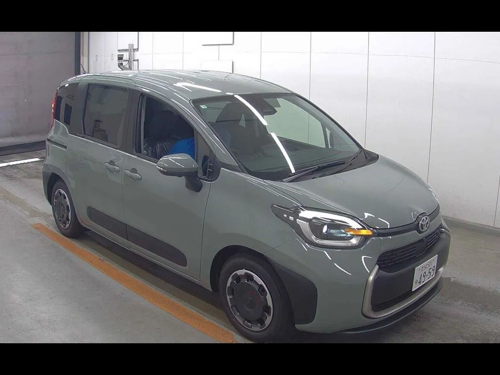 TOYOTA SIENTA HYBRID Z