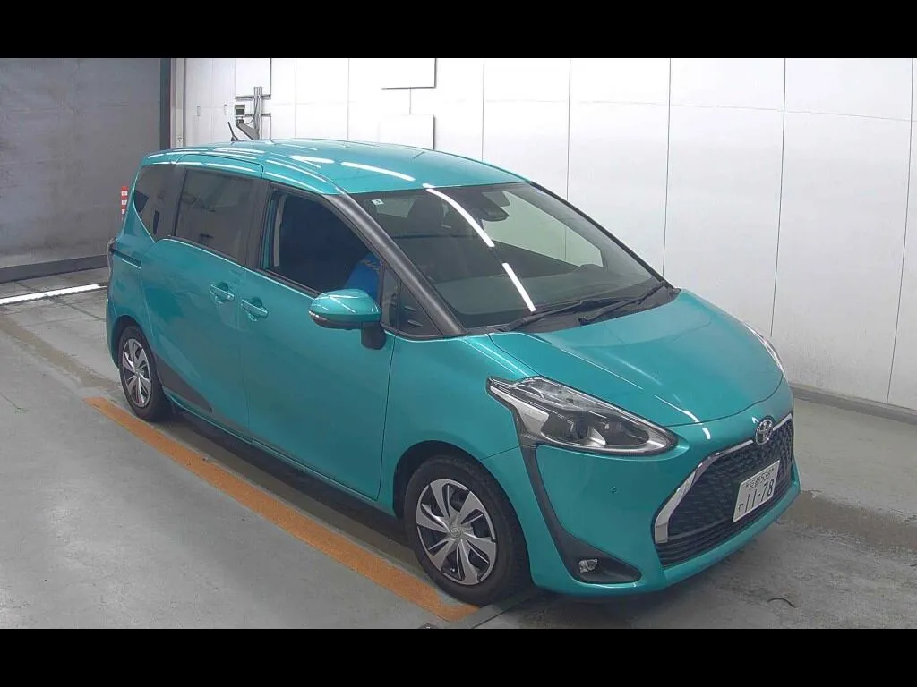 TOYOTA SIENTA G CUERO