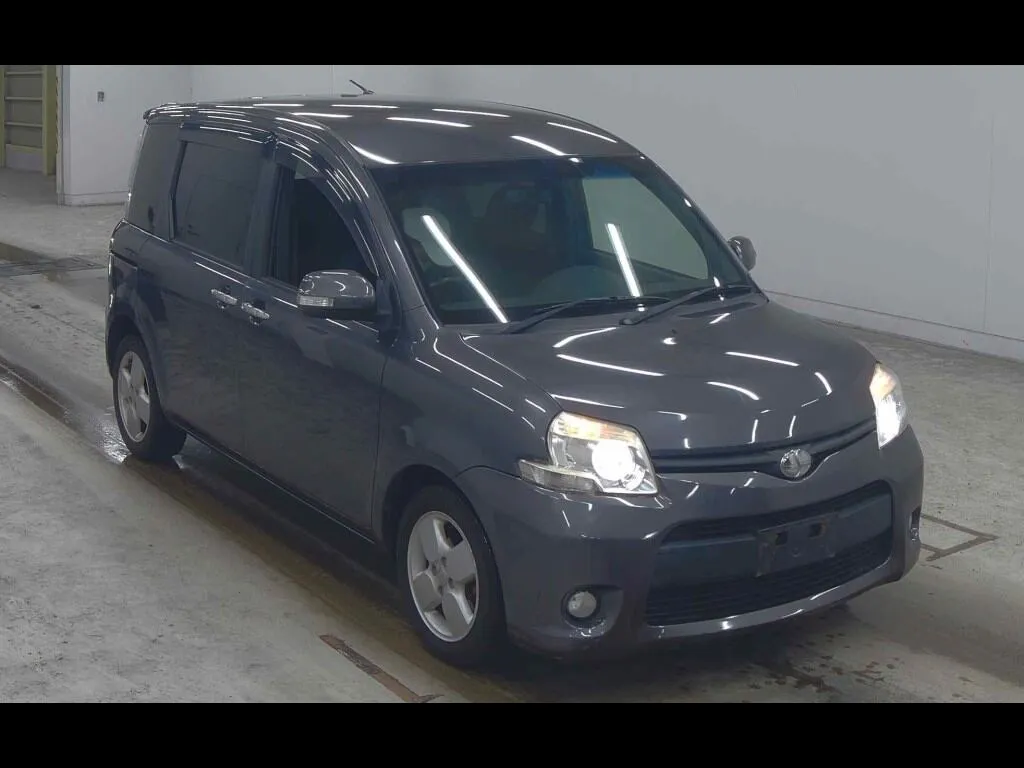TOYOTA SIENTA DICE
