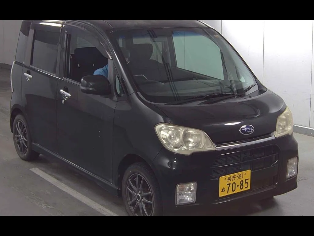 SUBARU LUCRA CUSTOM R LIMITED
