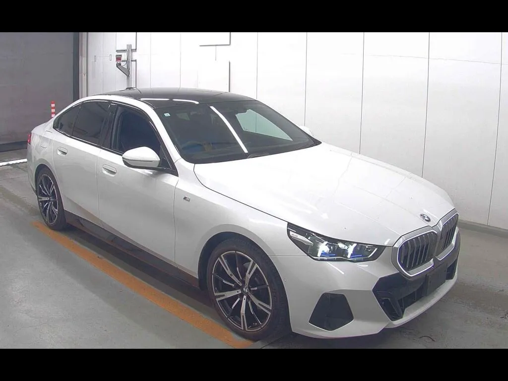 BMW 5 SERIES 4D 523I THE FIRST EDITION