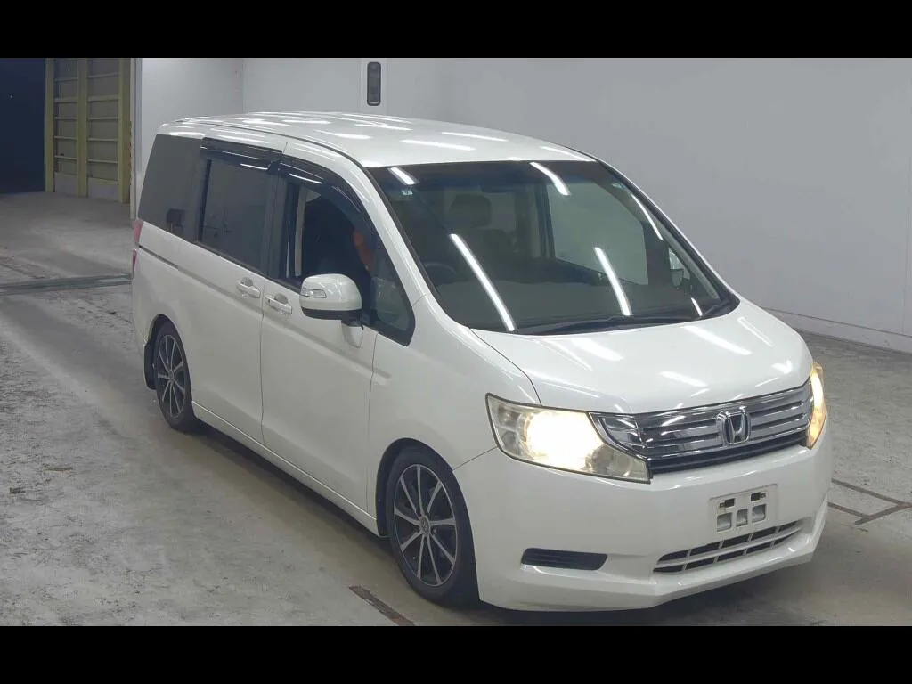 HONDA STEPWAGON 5D L
