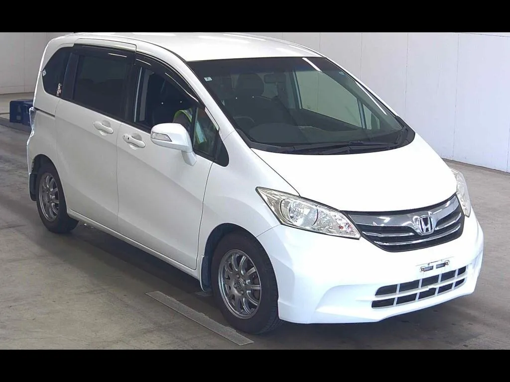HONDA FREED G JUST SELECTION +
