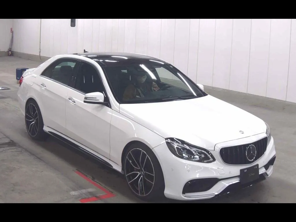 MERCEDES BENZ E-CLASS 4D E400 HYBRID AVANTGARDE