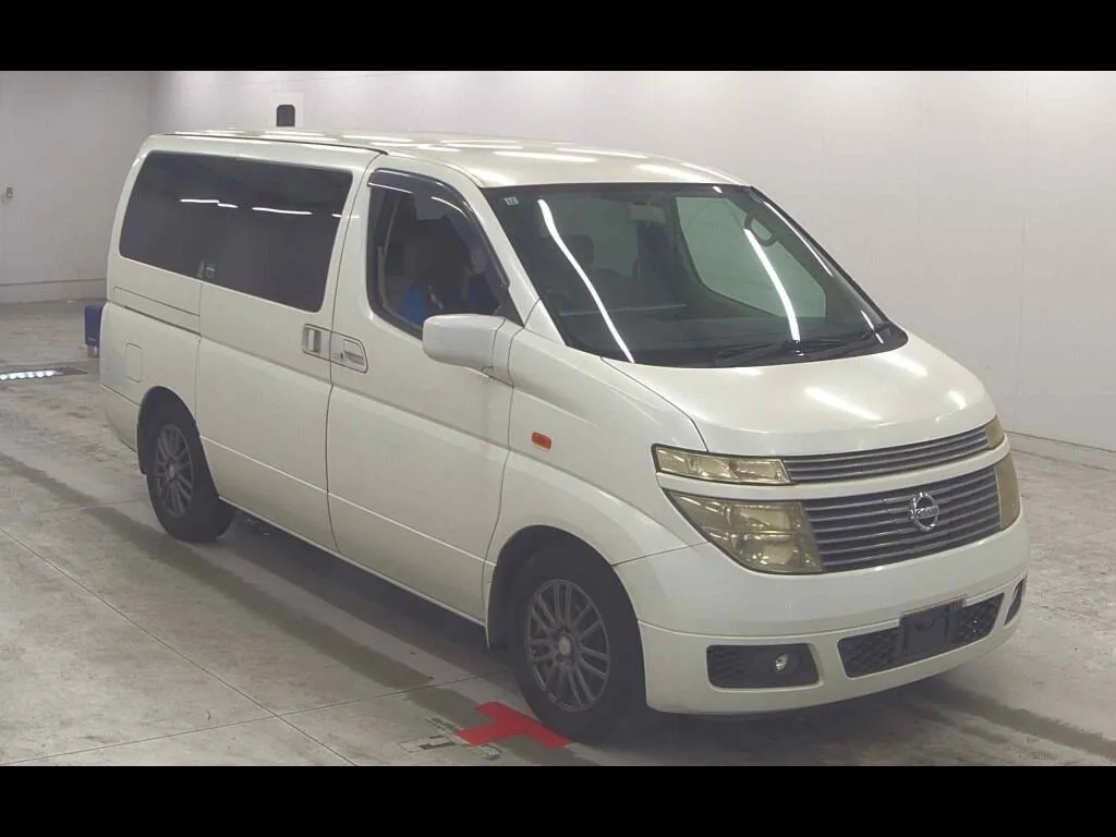 NISSAN ELGRAND 5D VG