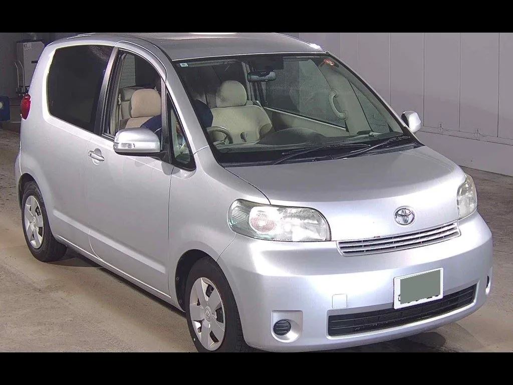 TOYOTA PORTE 3D 130I C PACKAGE
