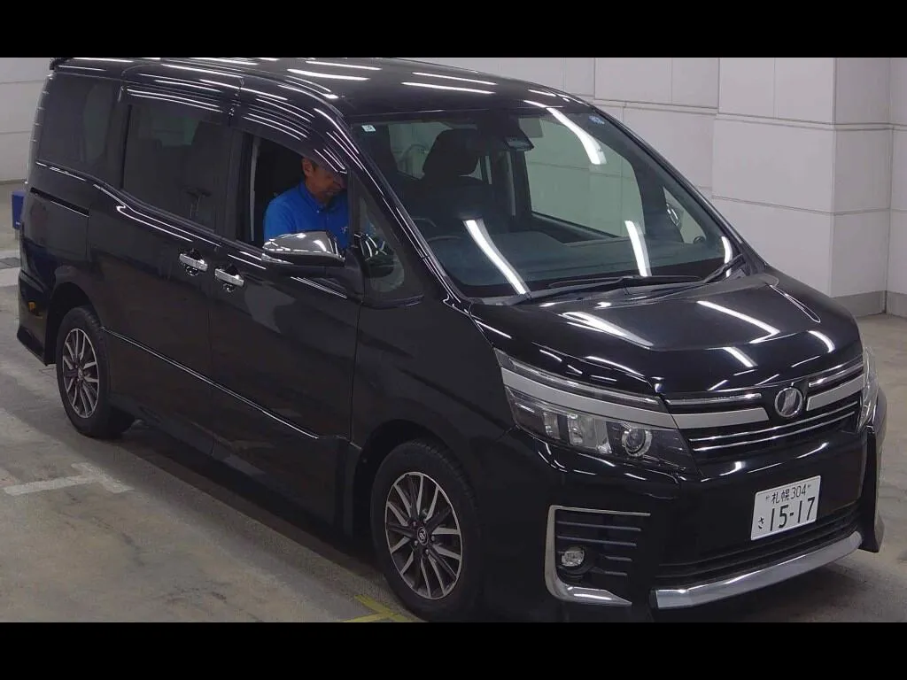 TOYOTA VOXY 4WD ZS KIRAMEKI Ⅱ