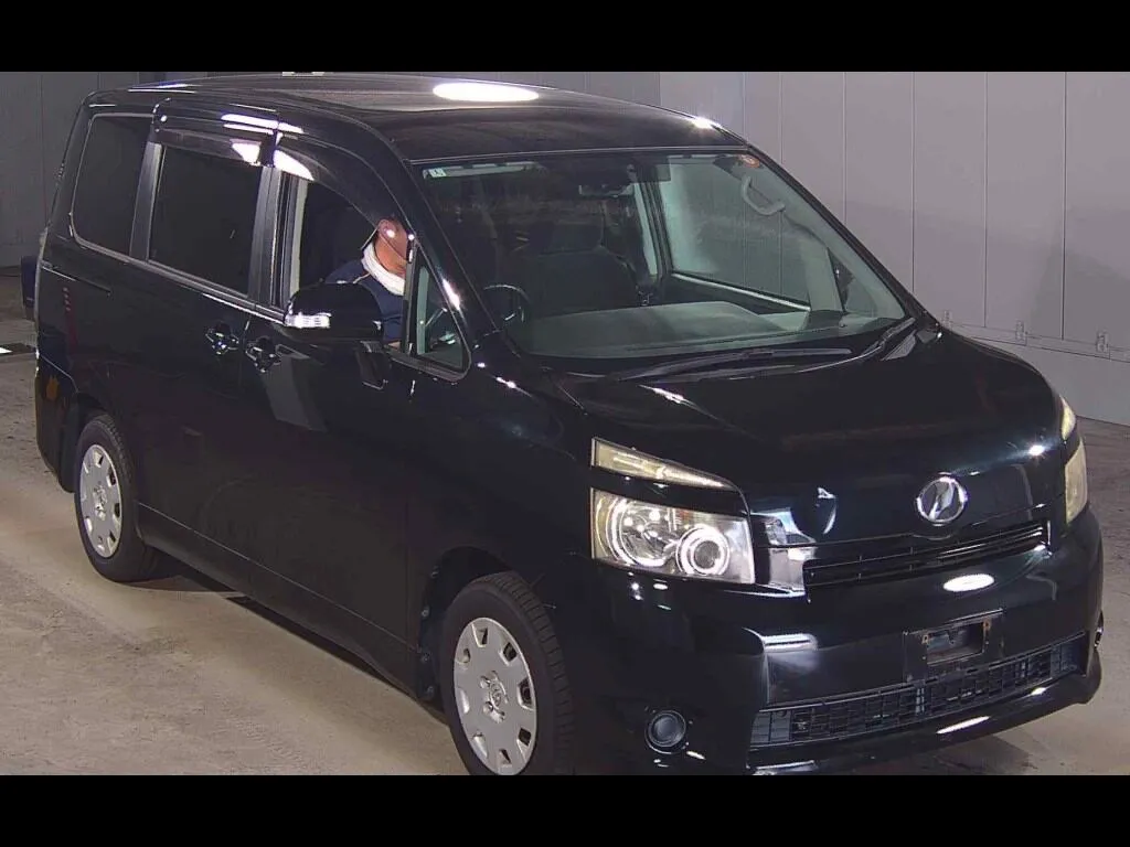 TOYOTA VOXY X L EDITION