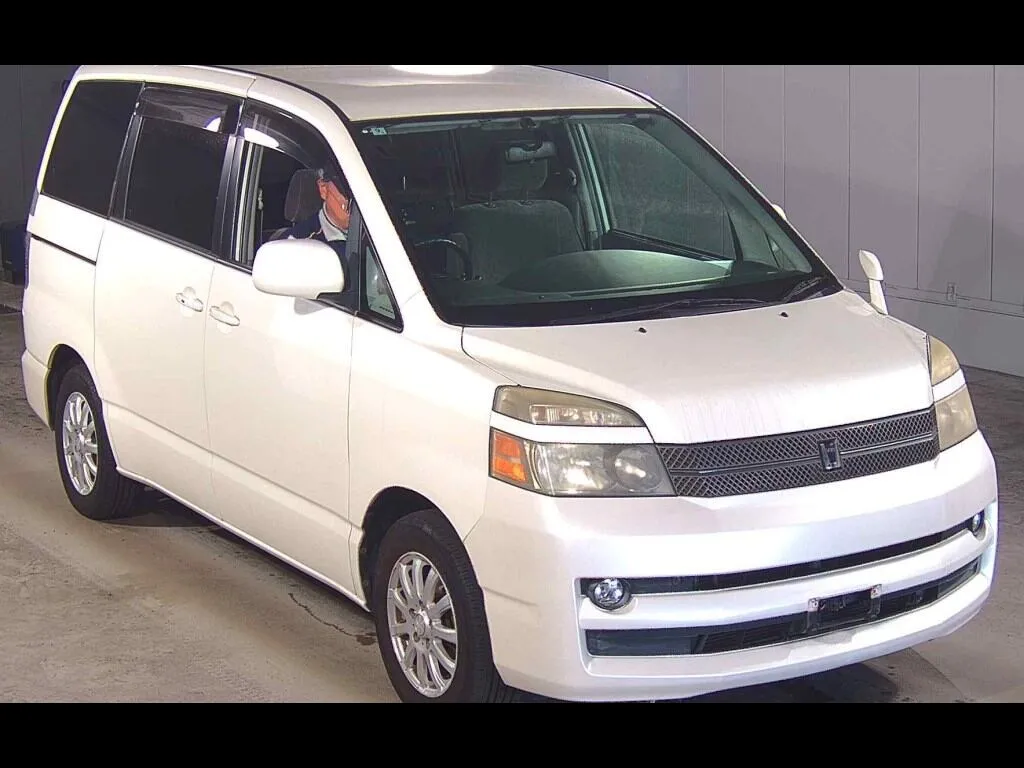 TOYOTA VOXY X