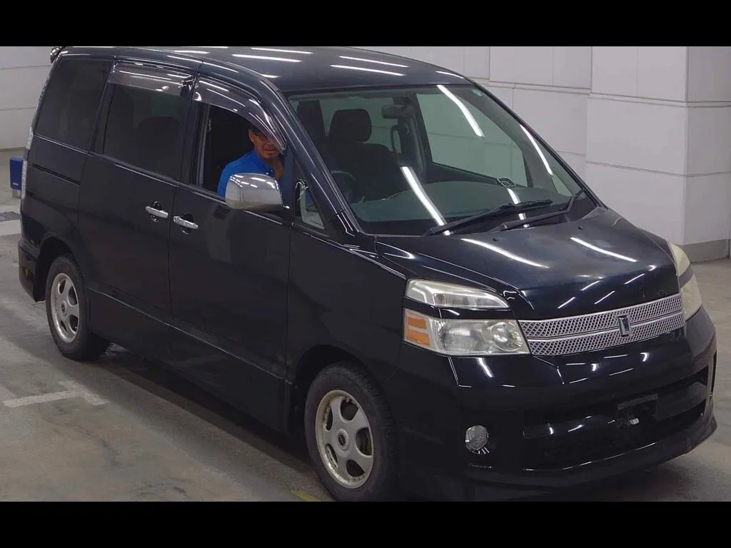 TOYOTA VOXY 4WD Z KIRAMEKI