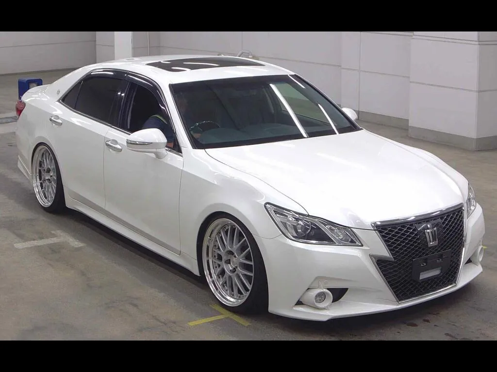 TOYOTA CROWN 4D ATHLETE S