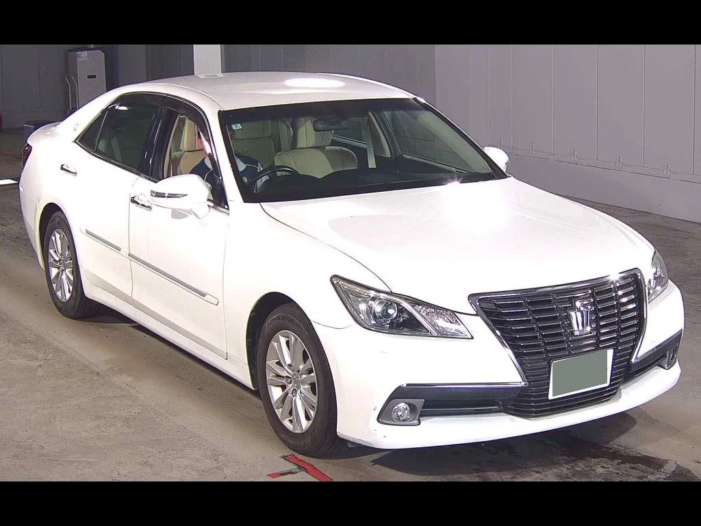 TOYOTA CROWN 4D ROYAL SALOON