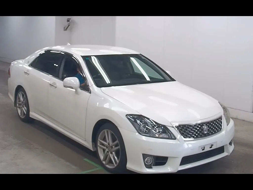 TOYOTA CROWN 4D ATHLETE