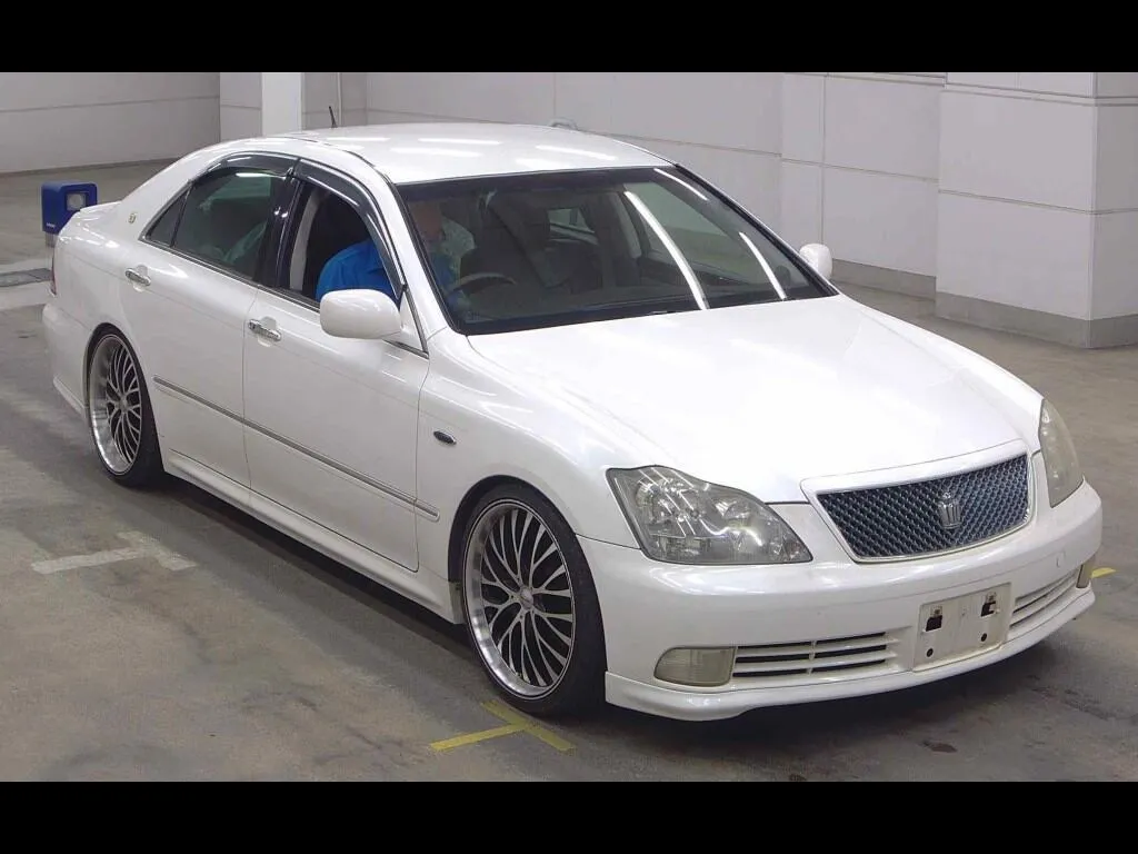 TOYOTA CROWN 4D ATHLETE