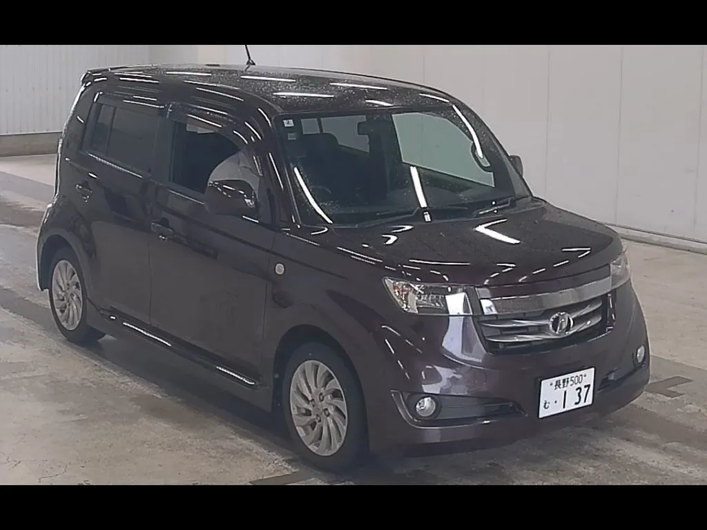 TOYOTA BB 5D 4WD Z Q VERSION