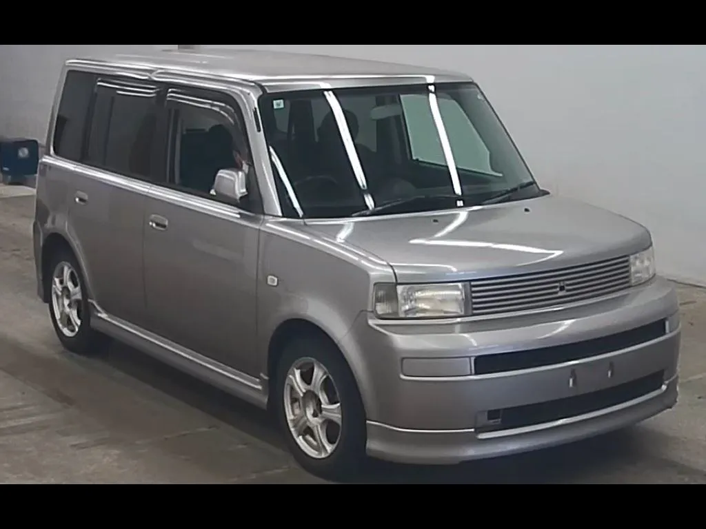 TOYOTA BB 5D