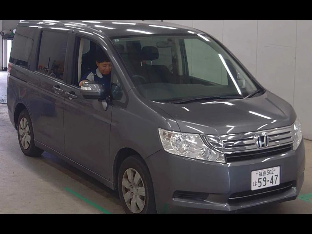 HONDA STEPWAGON 5D 4WD