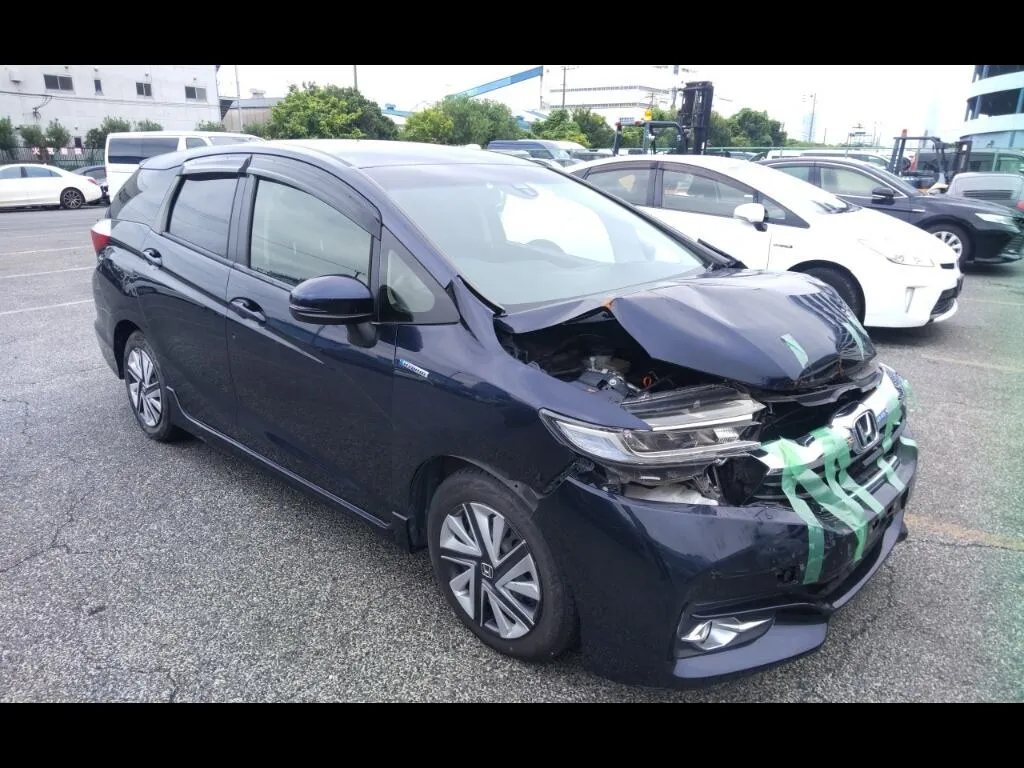 HONDA SHUTTLE HYBRID X STYLE EDITION