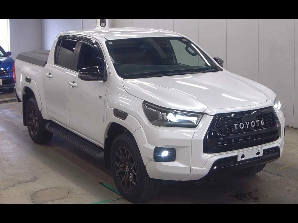 TOYOTA HILUX 4D 4WD Z GR SPORT